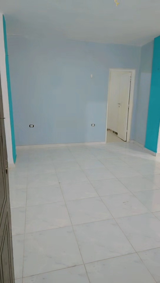 شقه للبيع بمدينه العبور الحي الاول 68 متر سوبر لوكس